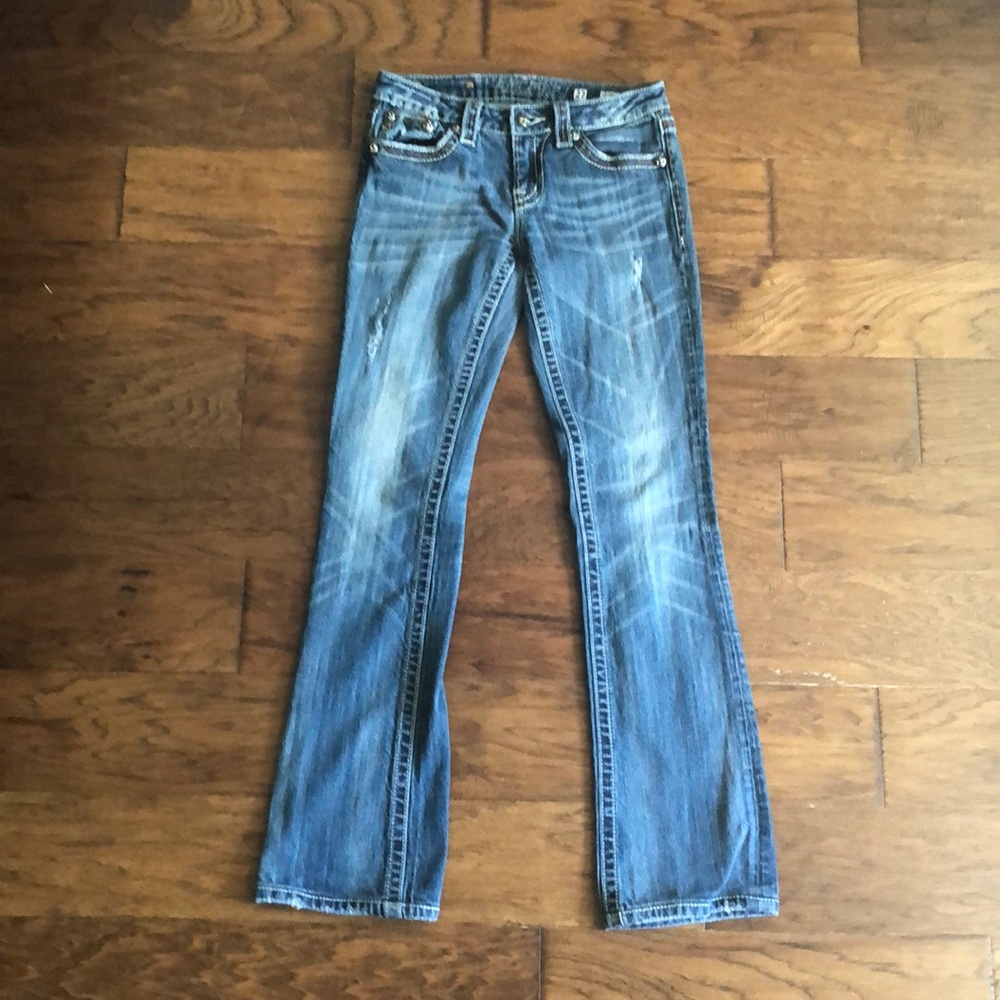 Size 27 miss me jeans in great condition